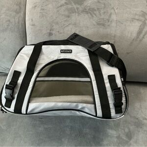 SPYDER pet carrying “ house” LIKE NEW🐶🐱